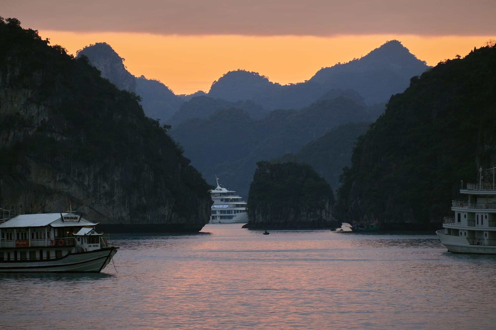 Cảnh đẹp Hạ Long trong phương án TeamTrip