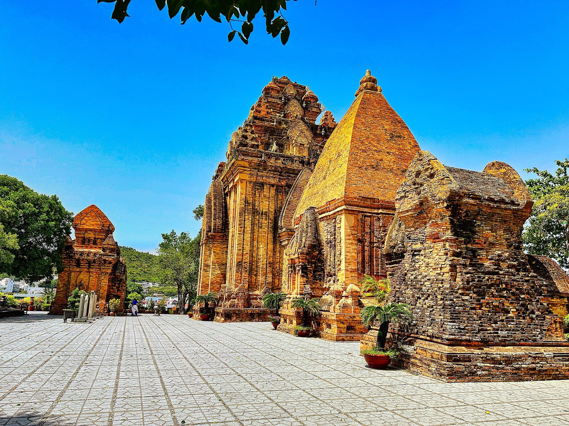 Tháp Bà Ponagar Nha Trang